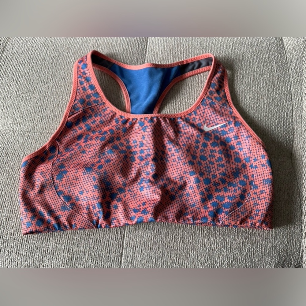 NIKE sports bra
